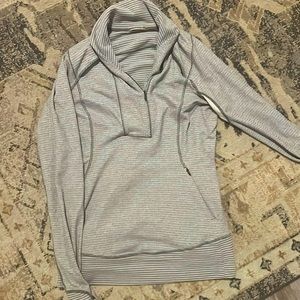 Lululemon Pullover